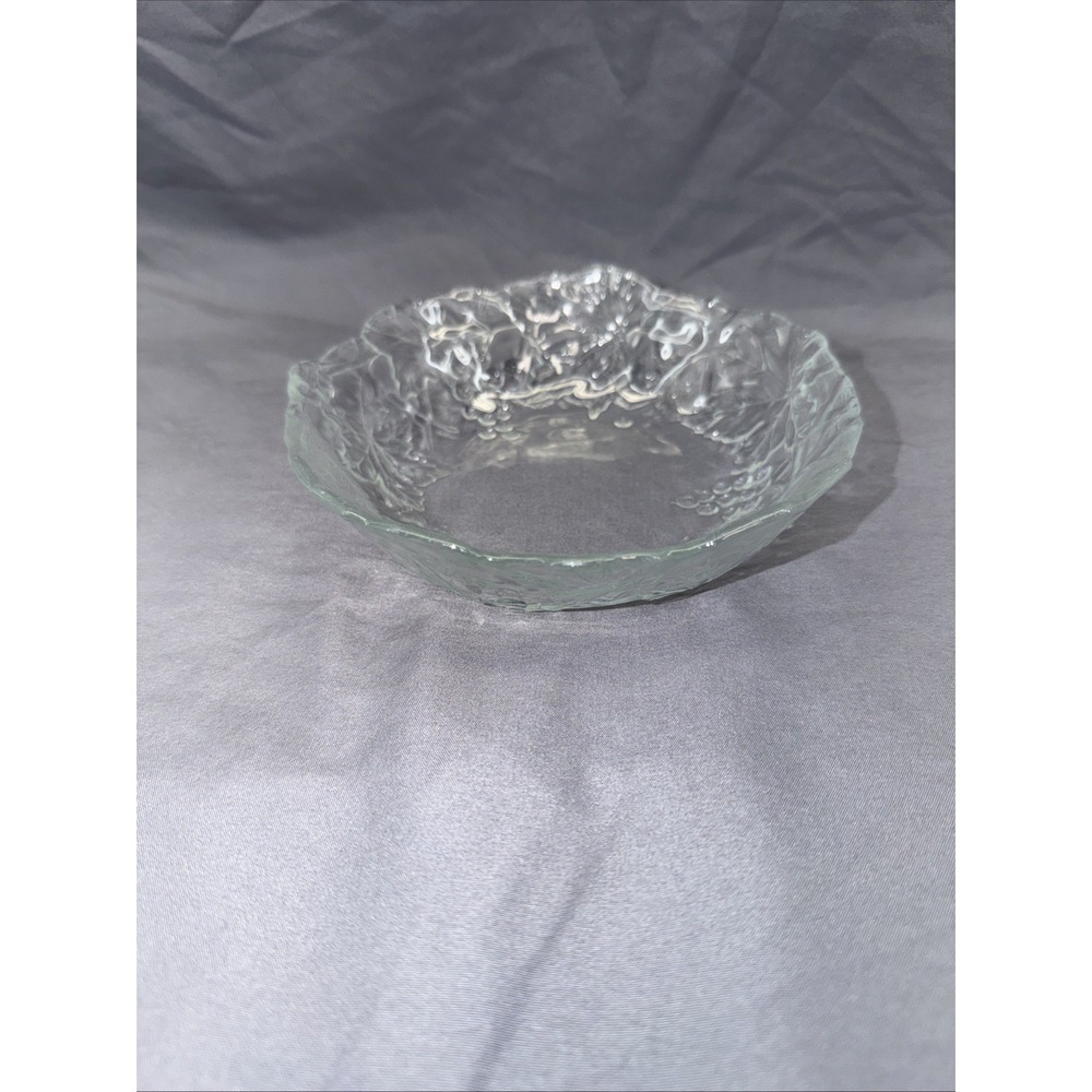 Vintage Pressed Glass Grape Vine Leaf Shallow Bowl /Candy Dish